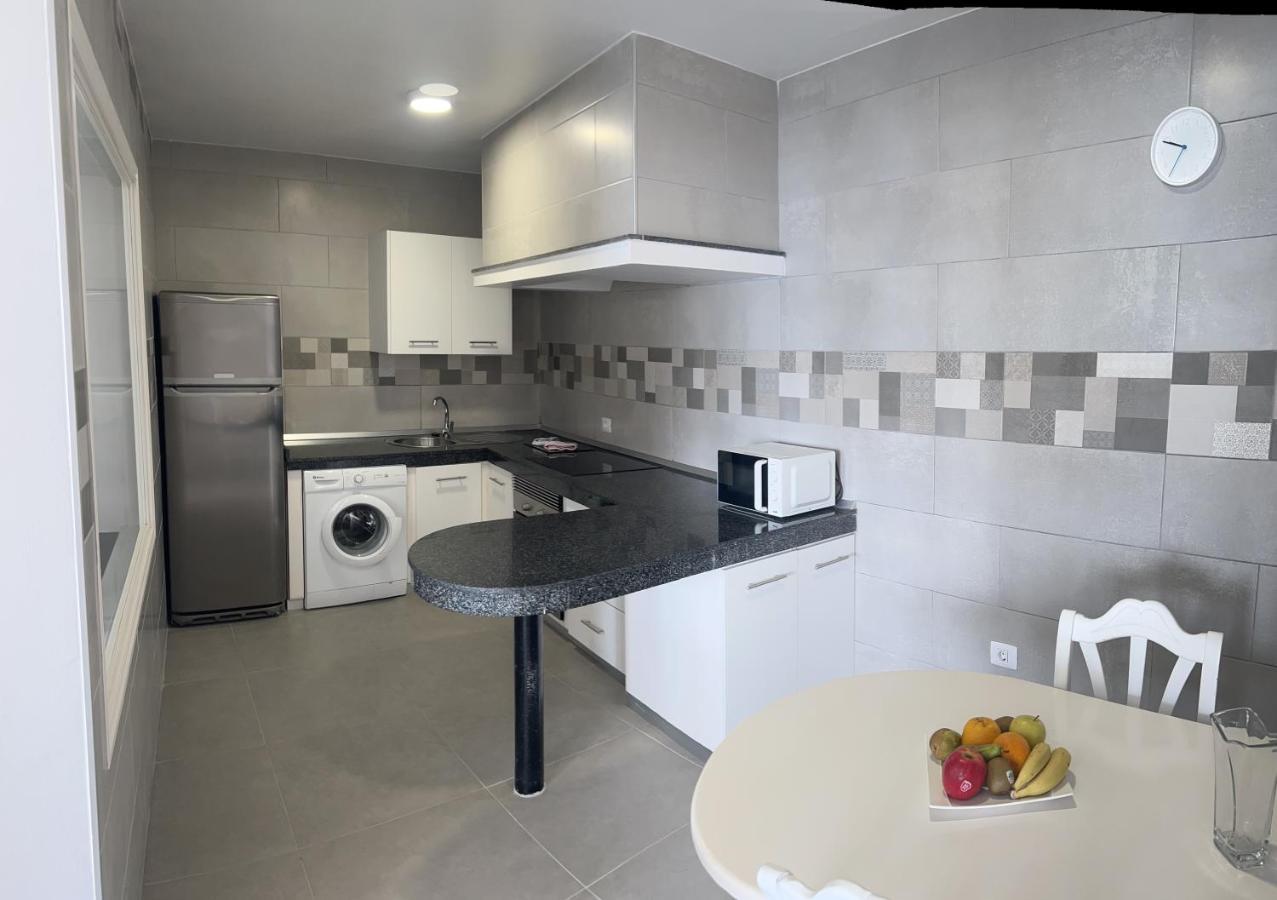 Edificio Playa Chica Apartment เอลเมดาโน ภายนอก รูปภาพ