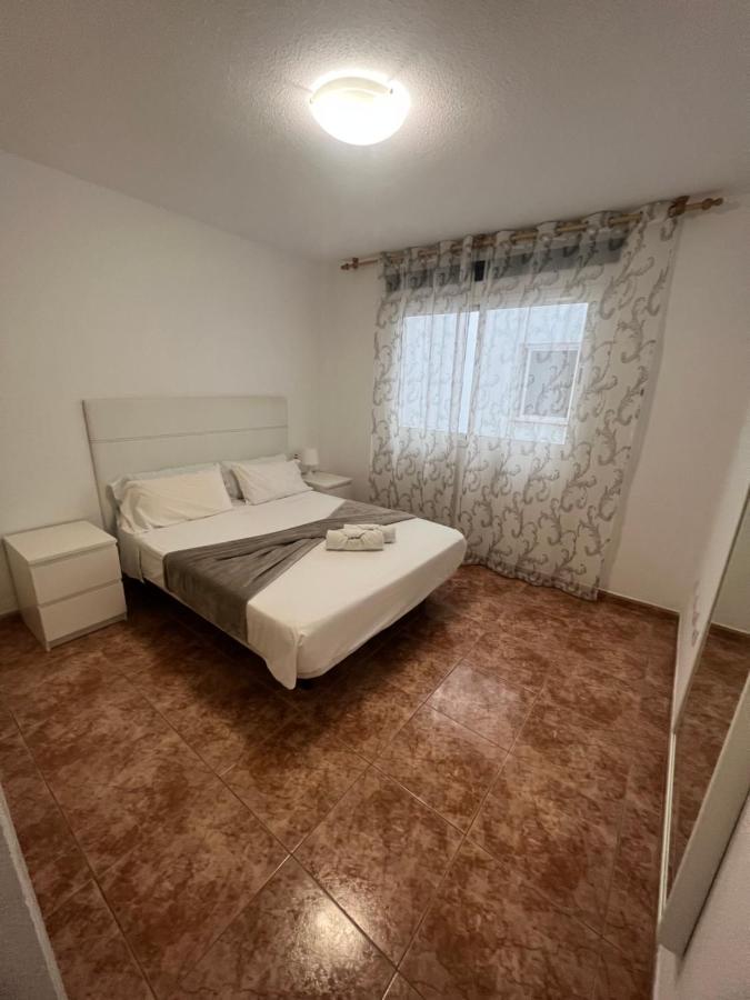Edificio Playa Chica Apartment เอลเมดาโน ภายนอก รูปภาพ