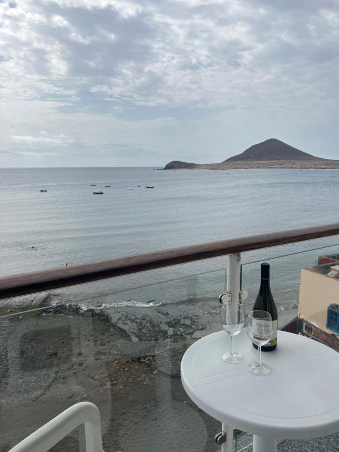 Edificio Playa Chica Apartment เอลเมดาโน ภายนอก รูปภาพ