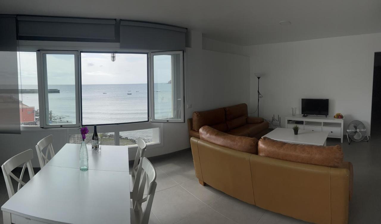Edificio Playa Chica Apartment เอลเมดาโน ภายนอก รูปภาพ