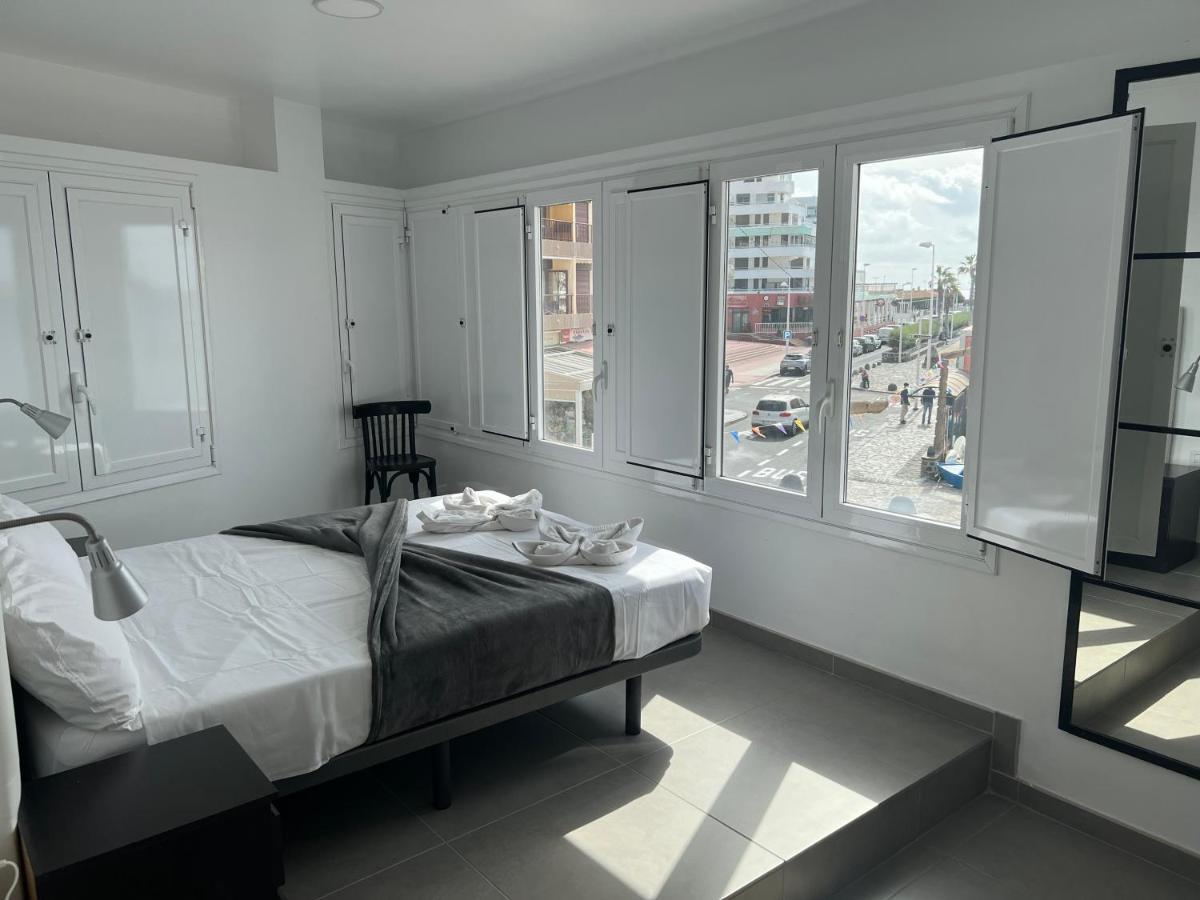 Edificio Playa Chica Apartment เอลเมดาโน ภายนอก รูปภาพ