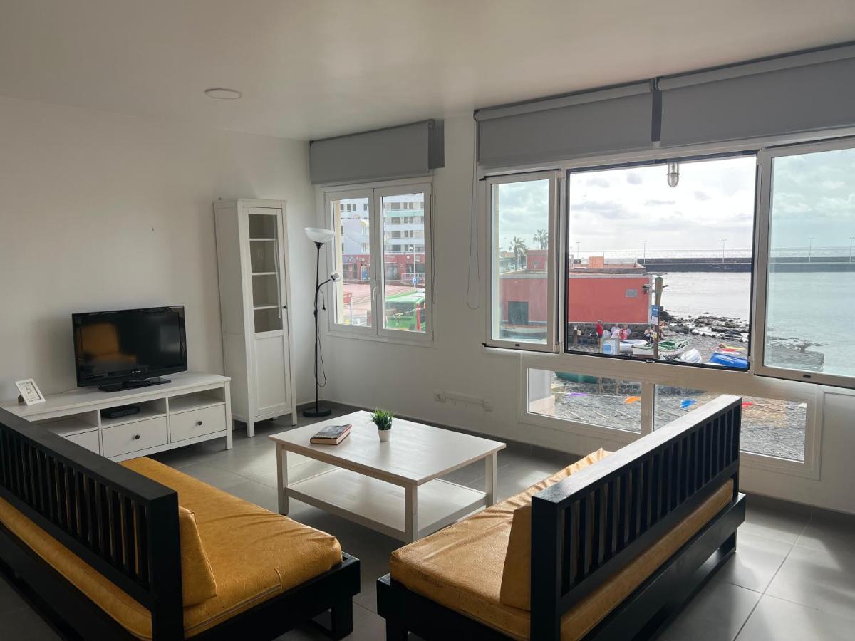 Edificio Playa Chica Apartment เอลเมดาโน ภายนอก รูปภาพ