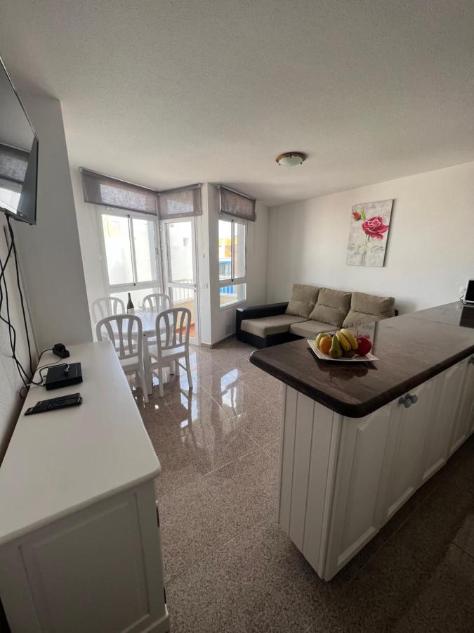 Edificio Playa Chica Apartment เอลเมดาโน ภายนอก รูปภาพ