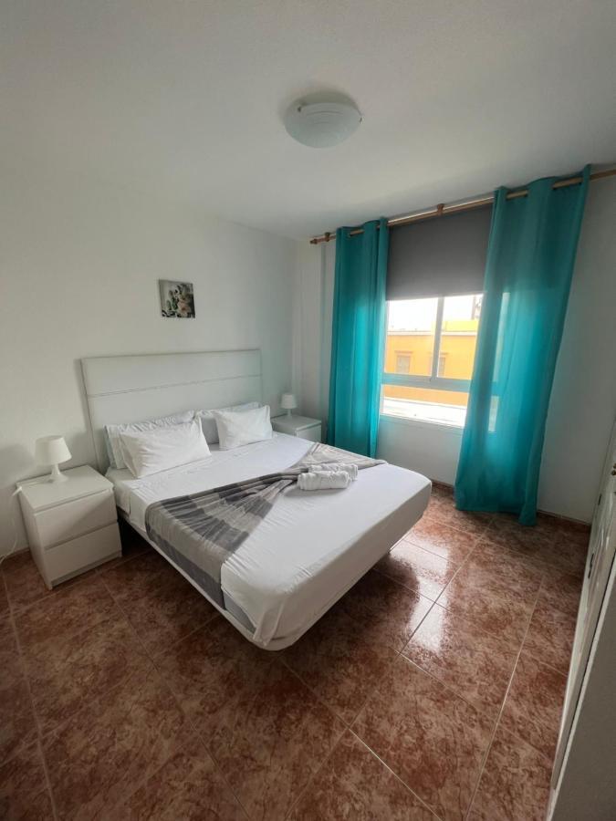 Edificio Playa Chica Apartment เอลเมดาโน ภายนอก รูปภาพ