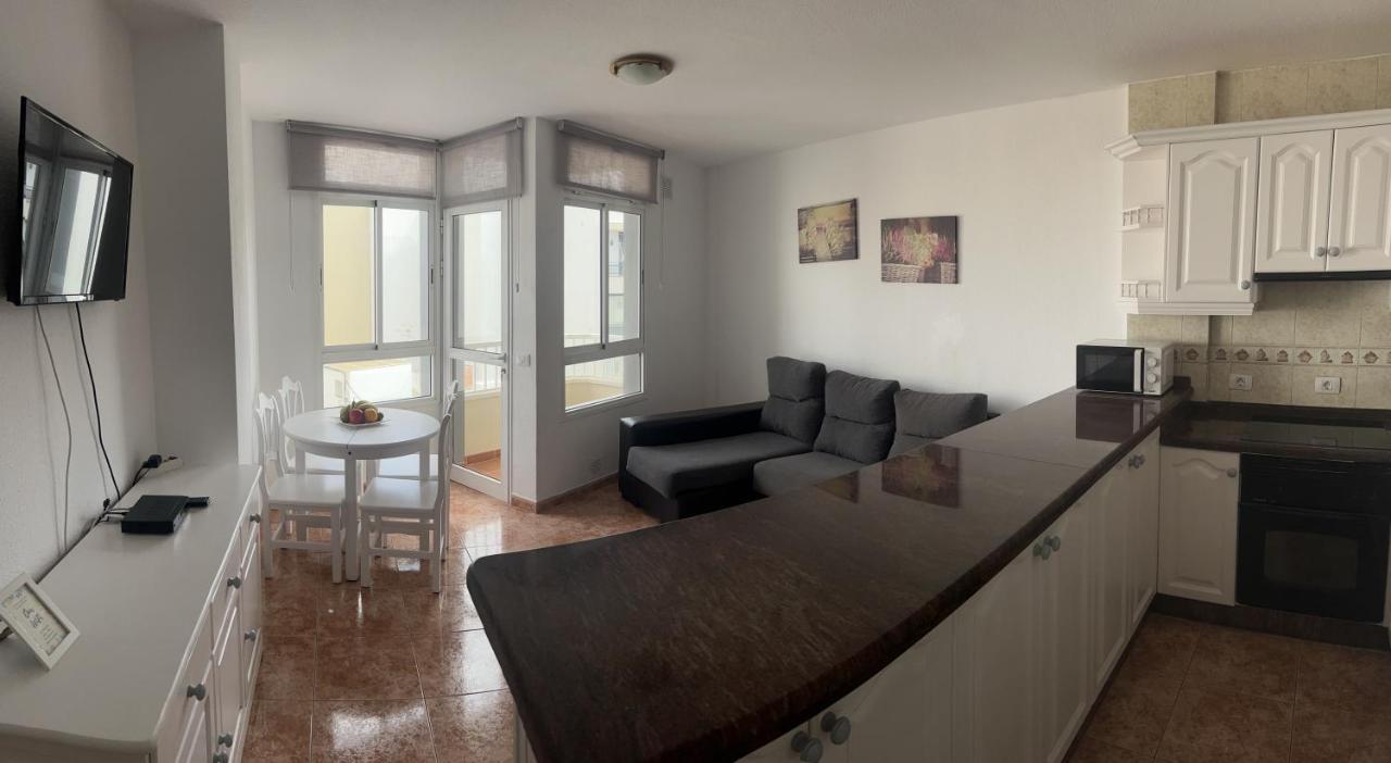Edificio Playa Chica Apartment เอลเมดาโน ภายนอก รูปภาพ