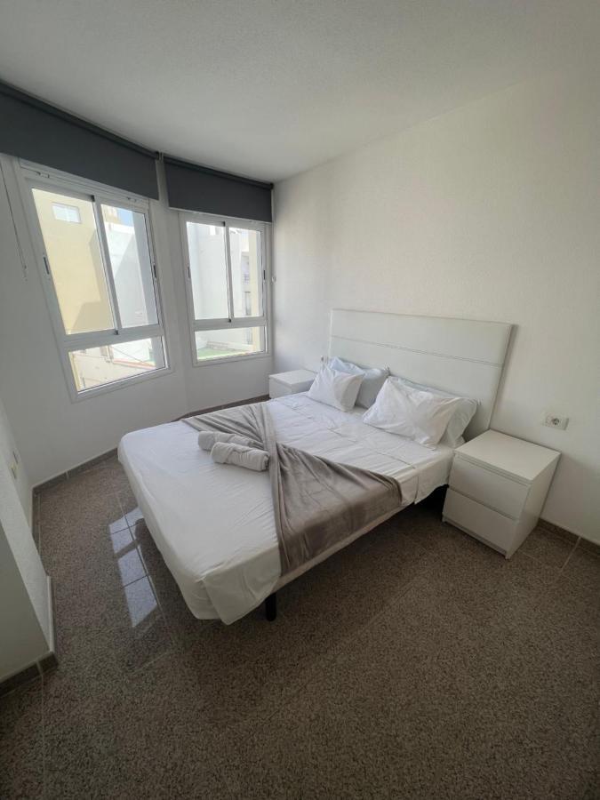 Edificio Playa Chica Apartment เอลเมดาโน ภายนอก รูปภาพ