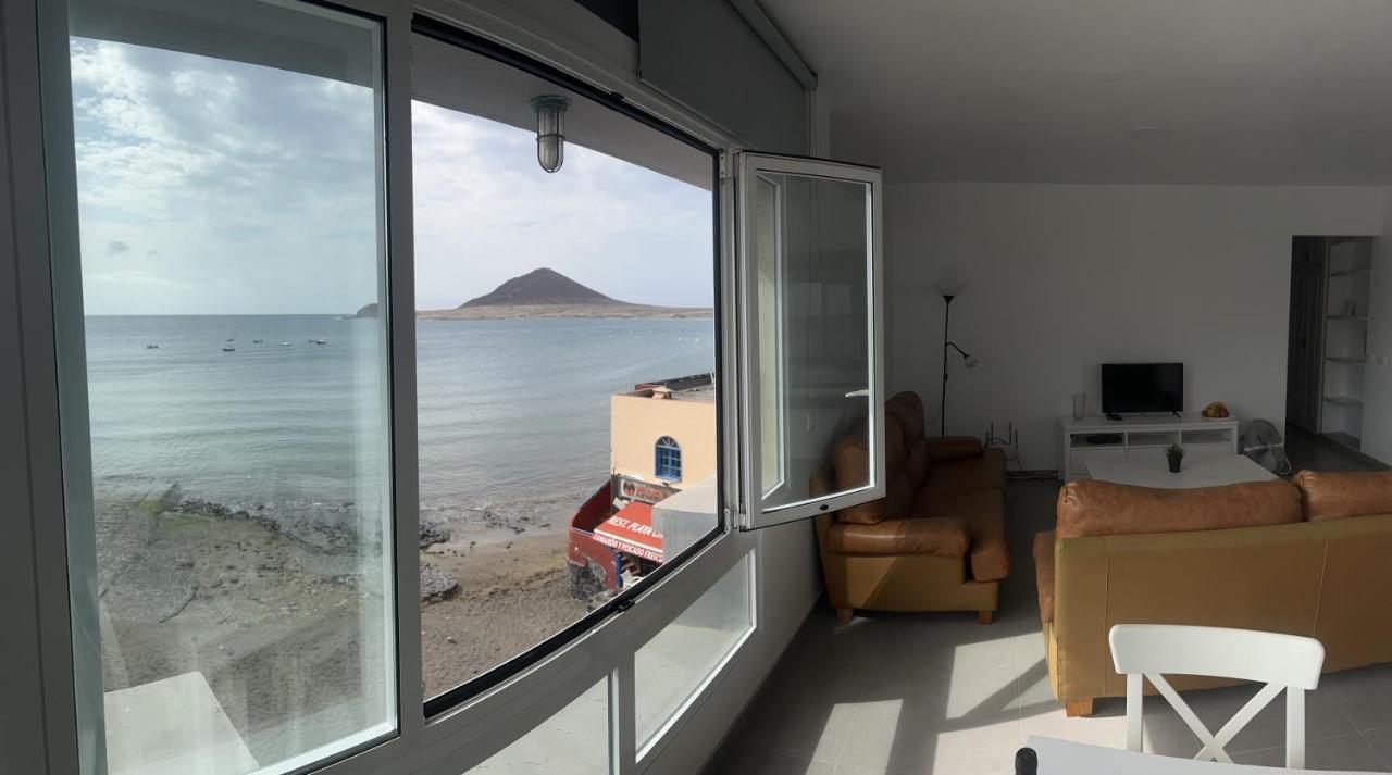 Edificio Playa Chica Apartment เอลเมดาโน ภายนอก รูปภาพ