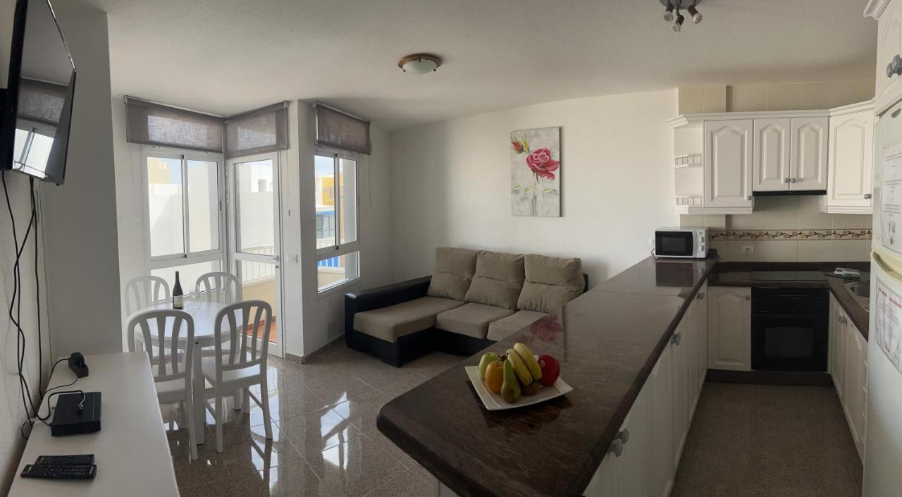 Edificio Playa Chica Apartment เอลเมดาโน ภายนอก รูปภาพ