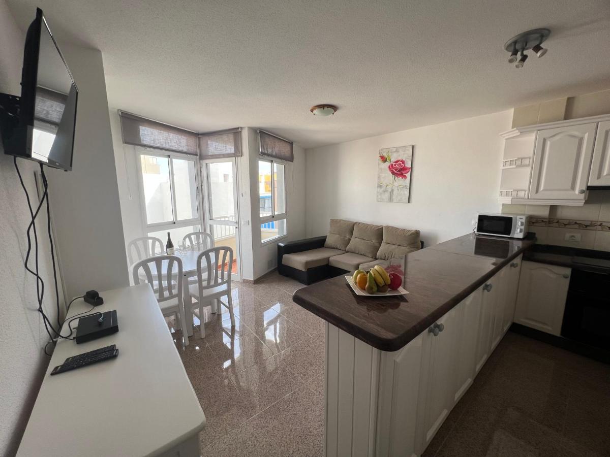 Edificio Playa Chica Apartment เอลเมดาโน ภายนอก รูปภาพ