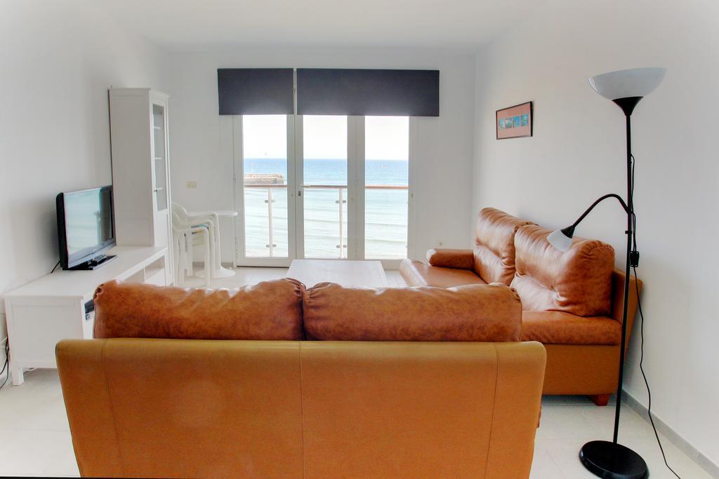 Edificio Playa Chica Apartment เอลเมดาโน ภายนอก รูปภาพ